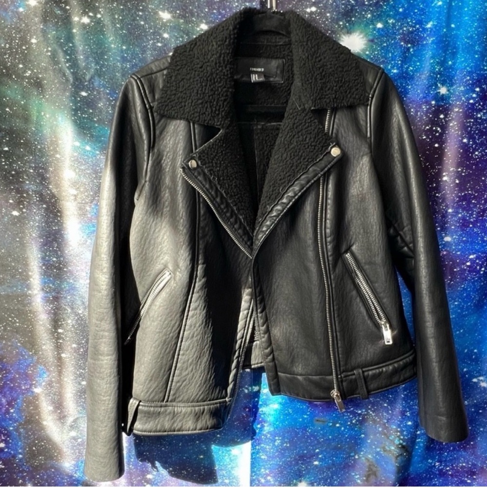 Forever 21 Black Faux Leather Moto Jacket Sherpa Collar Women’s Medium